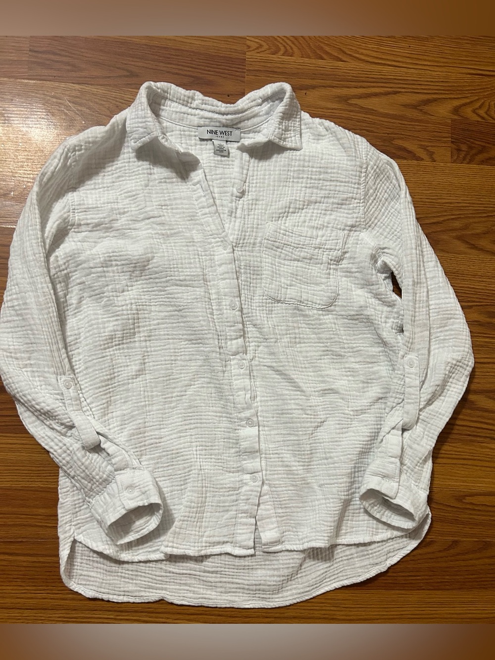 Nine West White Textured Long-Sleeve Button-Down Shirt size S